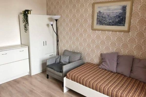 Studio flat to rent, 25 m², Svatoslavova, Praha Studio flat to rent, 25 m², Svatoslavova, Praha