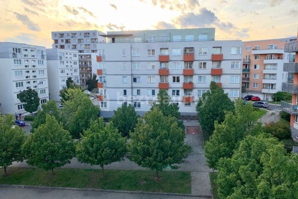 1 bedroom with open-plan kitchen flat to rent, 62 m², Žateckých, Praha 4 1 bedroom with open-plan kitchen flat to rent, 62 m², Žateckých, Praha 4