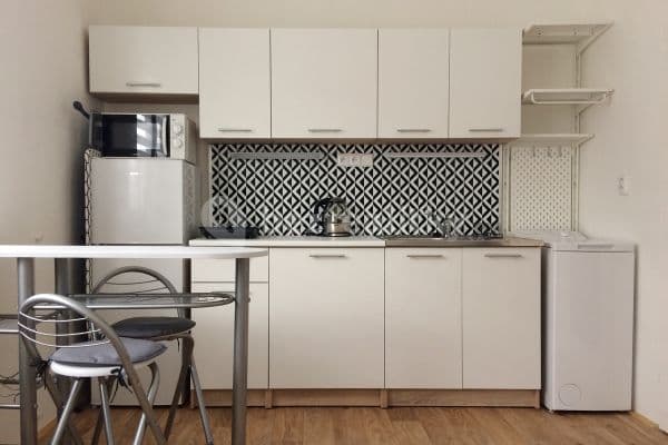 Small studio flat to rent, 20 m², Počátecká, Praha 4 Small studio flat to rent, 20 m², Počátecká, Praha 4