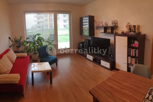 1 bedroom with open-plan kitchen flat to rent, 56 m², Pavla Beneše, Praha 18