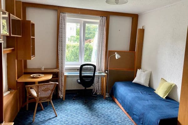 Small studio flat to rent, 20 m², Buštěhradská, Praha Small studio flat to rent, 20 m², Buštěhradská, Praha