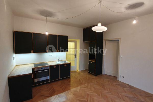 2 bedroom with open-plan kitchen flat to rent, 70 m², Smetanovo Nábřeží, Hradec Králové