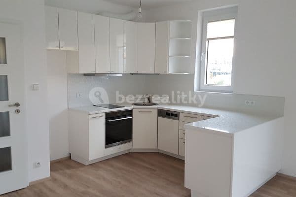 1 bedroom with open-plan kitchen flat to rent, 64 m², Makedonská, Praha 9
