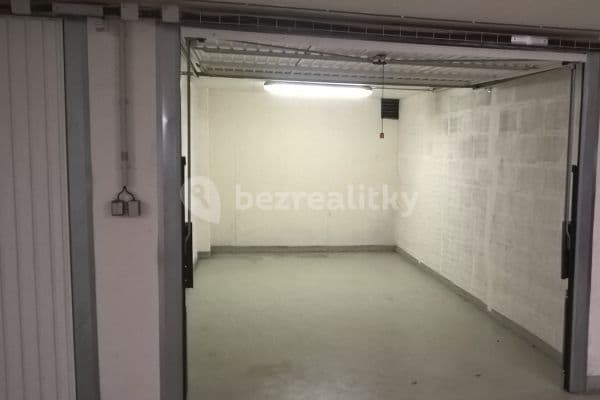garage to rent, 17 m², Lovosická, Praha garage to rent, 17 m², Lovosická, Praha