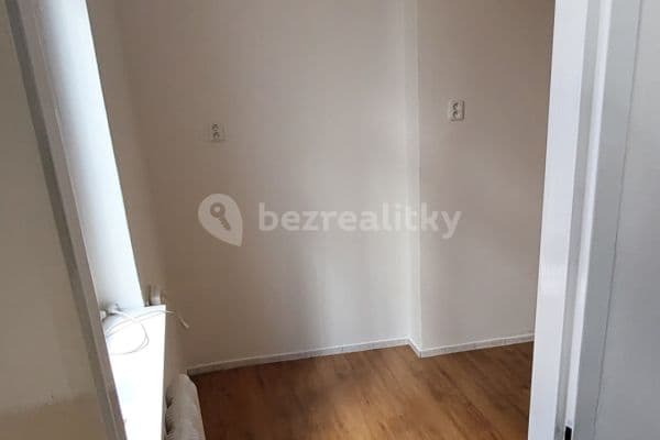 3 bedroom flat to rent, 88 m², Jungmannova, Praha