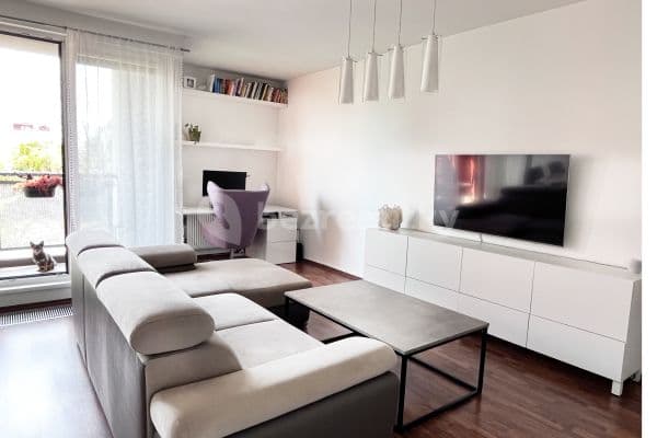 1 bedroom with open-plan kitchen flat to rent, 69 m², Hříbková, Praha 22