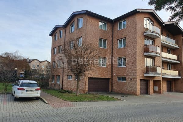 2 bedroom with open-plan kitchen flat to rent, 83 m², Za Sídlištěm, Dolní Břežany 2 bedroom with open-plan kitchen flat to rent, 83 m², Za Sídlištěm, Dolní Břežany