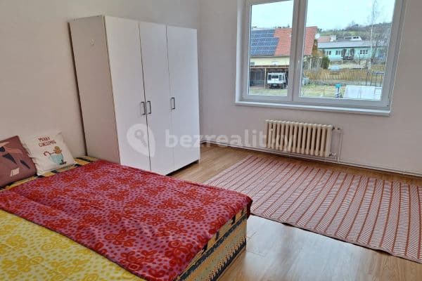 3 bedroom flat to rent, 80 m², Plchov