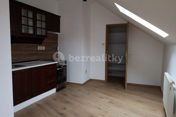 2 bedroom with open-plan kitchen flat to rent, 95 m², Husova, Turnov