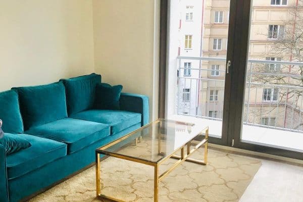 1 bedroom with open-plan kitchen flat to rent, 51 m², Bassova, Praha 1 bedroom with open-plan kitchen flat to rent, 51 m², Bassova, Praha