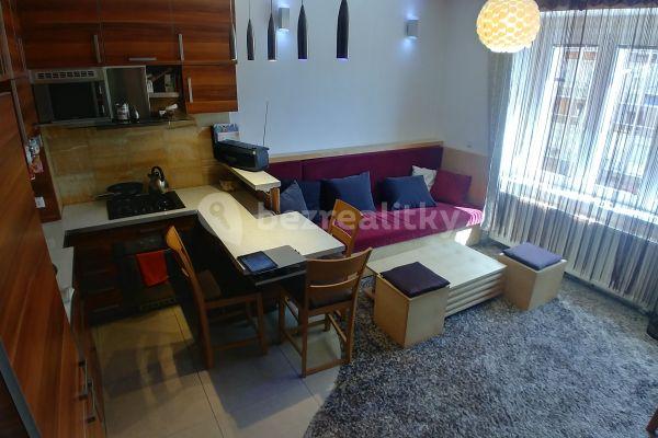 1 bedroom with open-plan kitchen flat to rent, 43 m², Drahobejlova, Prague, Prague