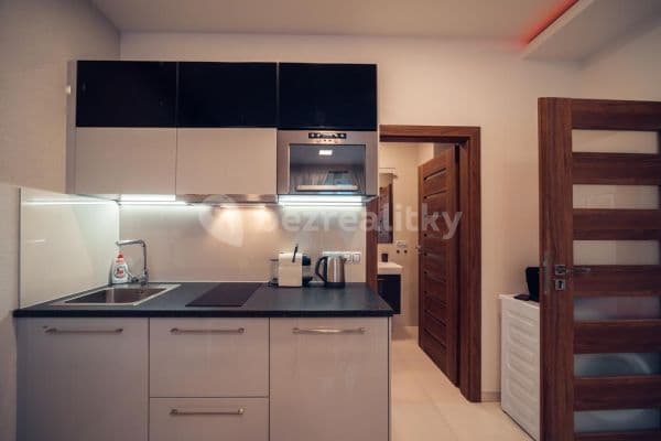 1 bedroom with open-plan kitchen flat to rent, 51 m², 