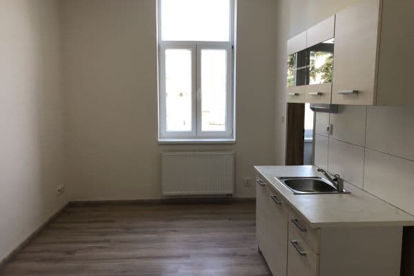 Studio flat to rent, 18 m², Riegrovo náměstí, Poděbrady, Středočeský Region Studio flat to rent, 18 m², Riegrovo náměstí, Poděbrady, Středočeský Region