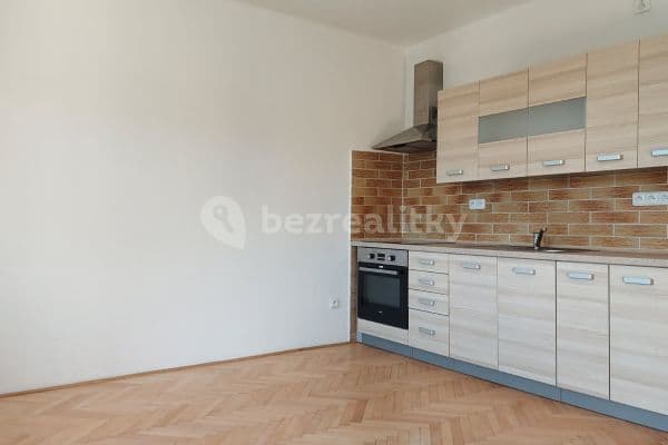 2 bedroom with open-plan kitchen flat to rent, 62 m², Tyršovo náměstí, Chrudim 2 bedroom with open-plan kitchen flat to rent, 62 m², Tyršovo náměstí, Chrudim