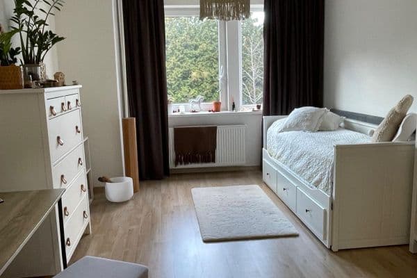 Studio flat to rent, 27 m², Peroutkova, Praha Studio flat to rent, 27 m², Peroutkova, Praha