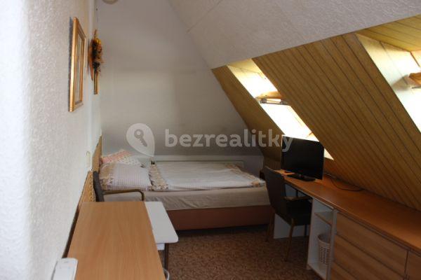 Small studio flat to rent, 22 m², Nad Kuliškou, Praha