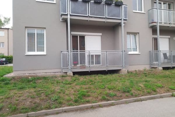 2 bedroom with open-plan kitchen flat to rent, 63 m², Gymnazijní, Jindřichův Hradec, Jihočeský Region 2 bedroom with open-plan kitchen flat to rent, 63 m², Gymnazijní, Jindřichův Hradec, Jihočeský Region