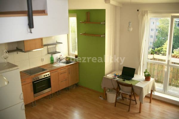 Studio flat to rent, 48 m², Jabloňová, Praha Studio flat to rent, 48 m², Jabloňová, Praha