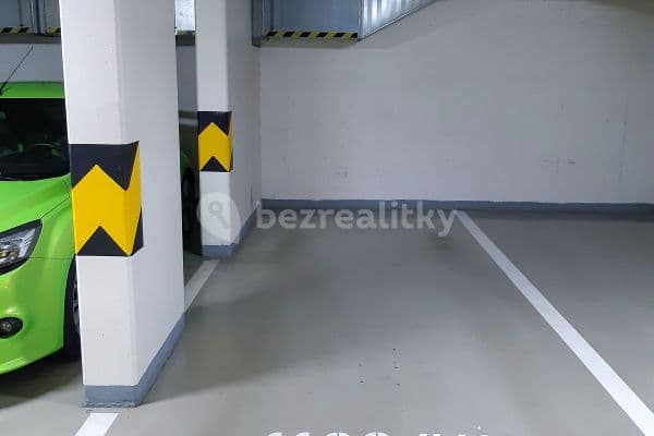 garage to rent, 13 m², Poděbradská, Praha garage to rent, 13 m², Poděbradská, Praha