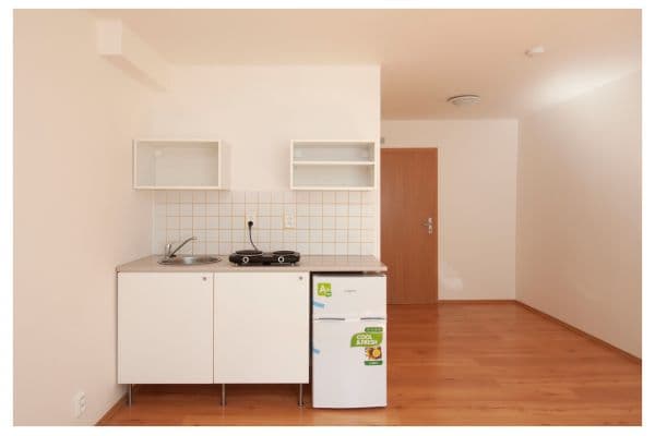 Studio flat to rent, 26 m², Zbynická, Praha Studio flat to rent, 26 m², Zbynická, Praha