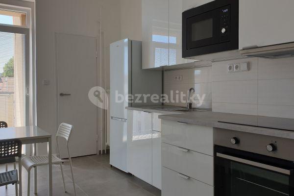 3 bedroom flat to rent, 80 m², Cihlářská, Brno
