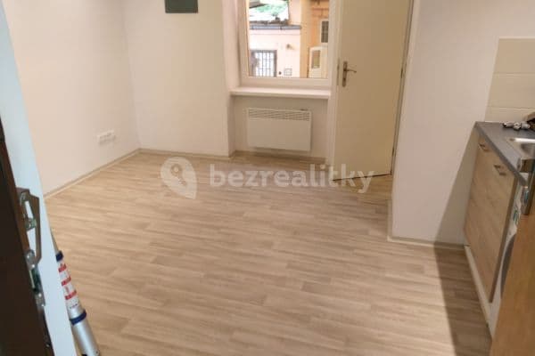 Small studio flat to rent, 22 m², Lublaňská, Praha Small studio flat to rent, 22 m², Lublaňská, Praha