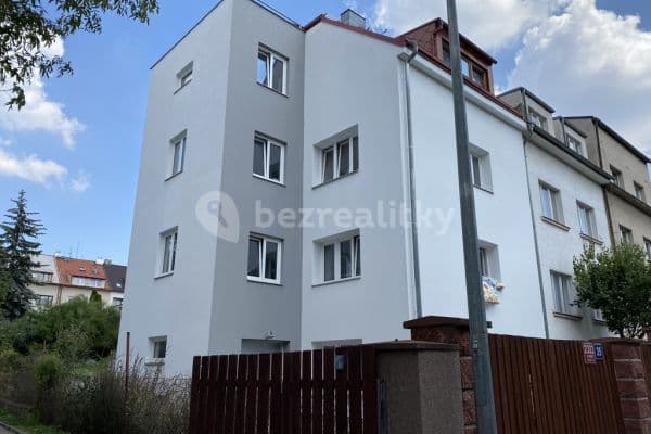 3 bedroom flat to rent, 66 m², Konojedská, Prague, Prague