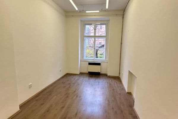 1 bedroom flat to rent, 24 m², Trojanova, Praha 1 bedroom flat to rent, 24 m², Trojanova, Praha