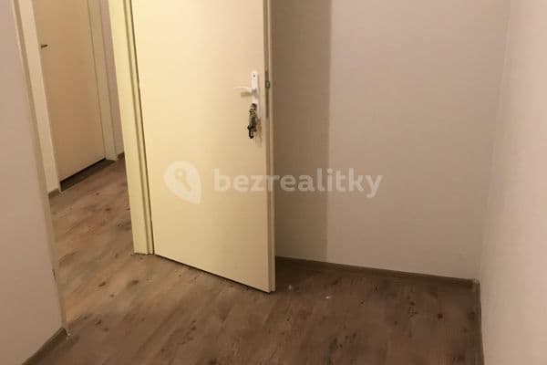 non-residential property to rent, 7 m², Malešická, Praha