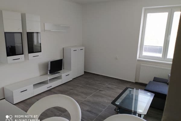 1 bedroom with open-plan kitchen flat to rent, 45 m², Petra Bezruče, Cheb 1 bedroom with open-plan kitchen flat to rent, 45 m², Petra Bezruče, Cheb