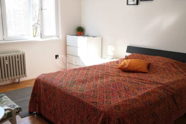 2 bedroom flat to rent, 52 m², Alžírská, Praha
