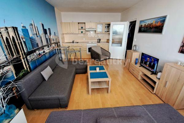 1 bedroom with open-plan kitchen flat to rent, 37 m², Olštýnská, Praha