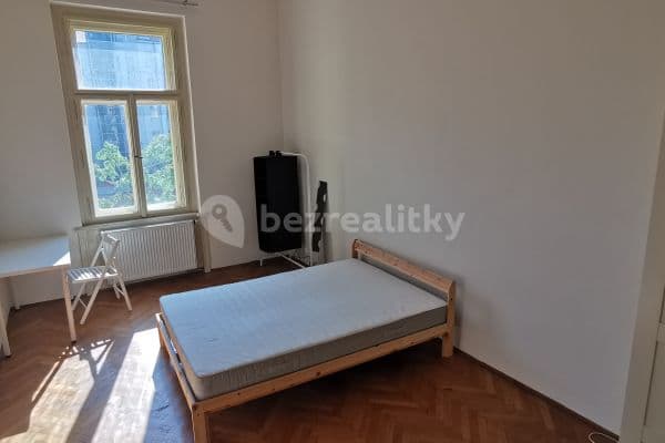 3 bedroom flat to rent, 130 m², Italská, Praha