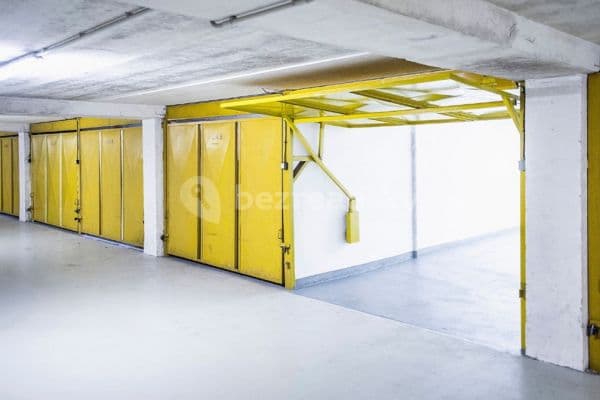 garage to rent, 19 m², Navigátorů, Praha garage to rent, 19 m², Navigátorů, Praha