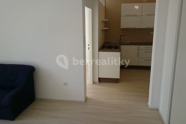 2 bedroom flat to rent, 49 m², Železničního pluku, Pardubice 2 bedroom flat to rent, 49 m², Železničního pluku, Pardubice