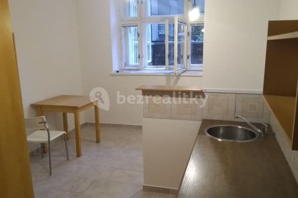 Studio flat to rent, 25 m², Petrohradská, Praha Studio flat to rent, 25 m², Petrohradská, Praha