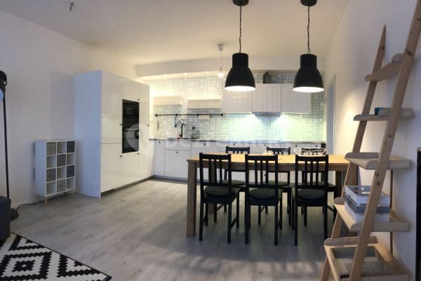 2 bedroom with open-plan kitchen flat to rent, 95 m², Modenská, Prague, Prague