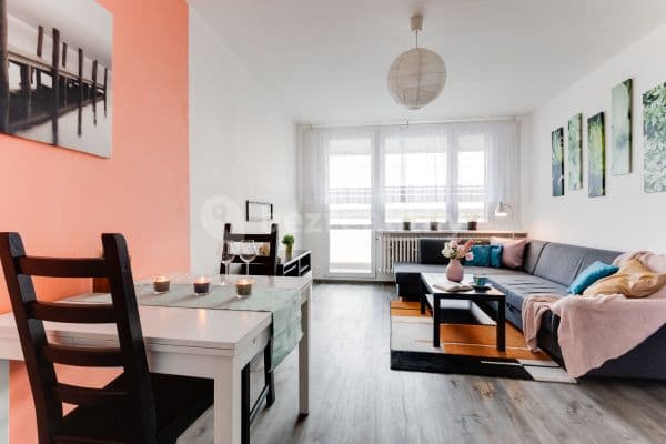 2 bedroom with open-plan kitchen flat to rent, 78 m², Nešporova, Praha