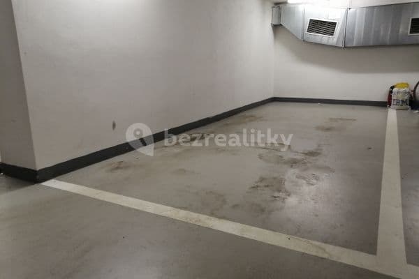 garage to rent, 15 m², Kmochova, Hostivice garage to rent, 15 m², Kmochova, Hostivice