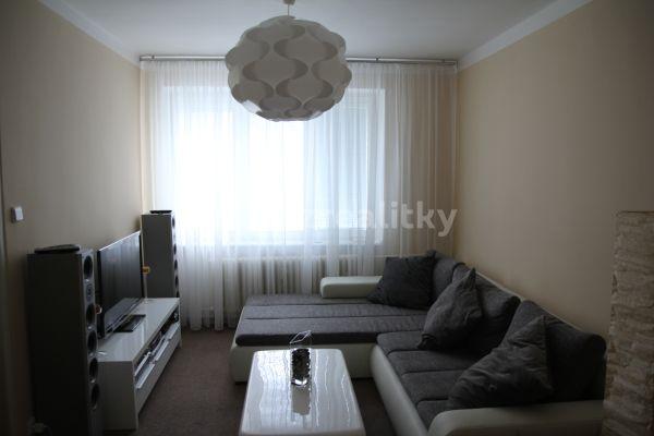 2 bedroom with open-plan kitchen flat for sale, 76 m², Na Okraji, Praha