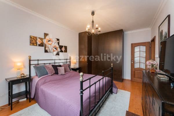 2 bedroom flat for sale, 65 m², Večerní, Praha