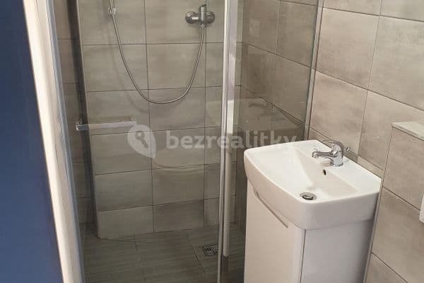 Studio flat to rent, 35 m², Průmyslová, Strančice Studio flat to rent, 35 m², Průmyslová, Strančice