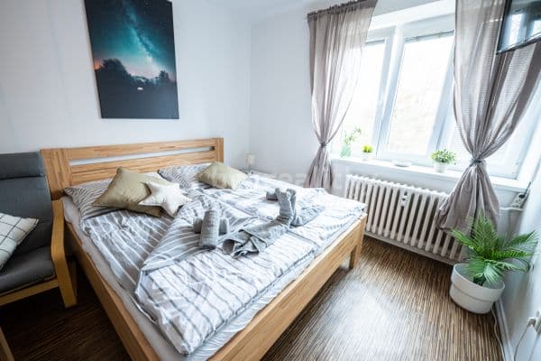 Small studio flat to rent, 20 m², Jiráskovo nábřeží, České Budějovice, Jihočeský Region