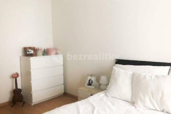 Studio flat to rent, 42 m², Kurta Konráda, Praha Studio flat to rent, 42 m², Kurta Konráda, Praha