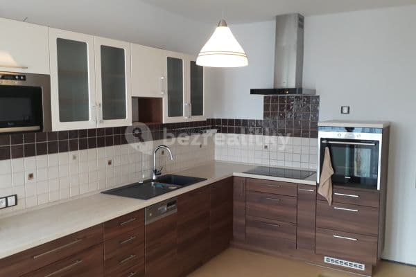 2 bedroom flat to rent, 86 m², Smilova, Pardubice, Pardubický Region