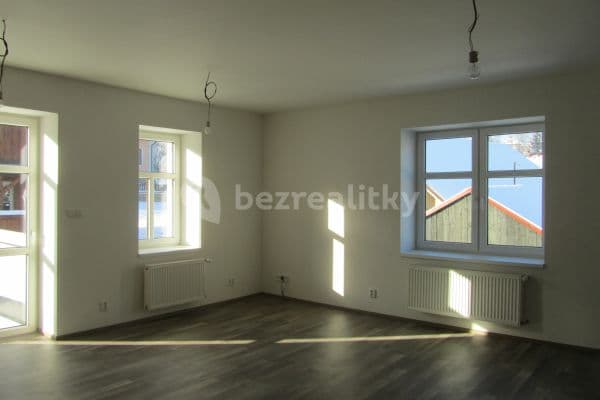 2 bedroom with open-plan kitchen flat to rent, 70 m², Hlavní, Smržovka