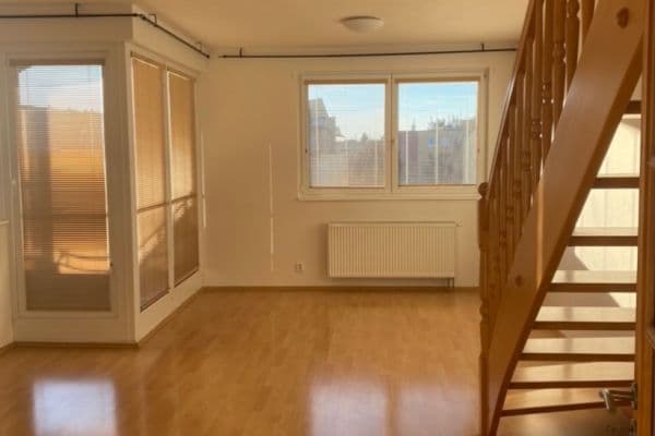 3 bedroom with open-plan kitchen flat to rent, 110 m², Praha - Kobylisy 3 bedroom with open-plan kitchen flat to rent, 110 m², Praha - Kobylisy