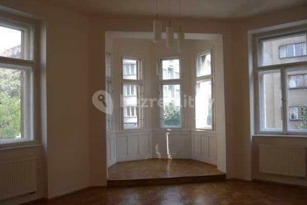 2 bedroom flat to rent, 70 m², Lucemburská, Praha 2 bedroom flat to rent, 70 m², Lucemburská, Praha