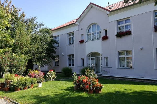 1 bedroom flat to rent, 40 m², Hálkova, Pečky 1 bedroom flat to rent, 40 m², Hálkova, Pečky