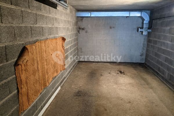 garage to rent, 17 m², Popelákova, Brno garage to rent, 17 m², Popelákova, Brno